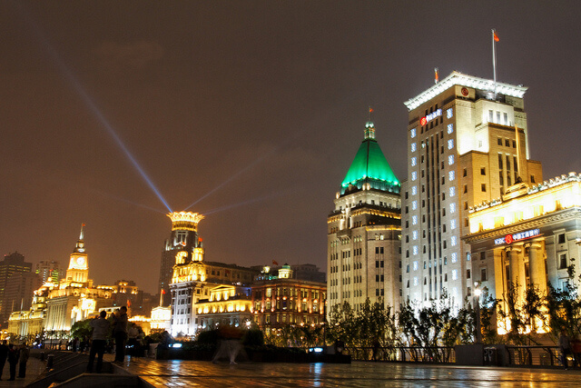 Shanghai Nightlife the bund
