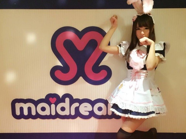 What's it like to dine at a maid cafe? Let me tell you..