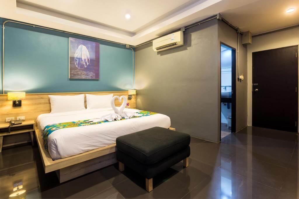 where to stay in phuket