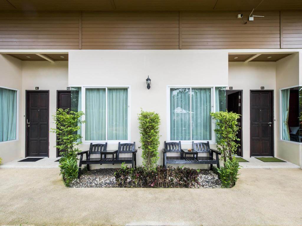 where to stay in phuket
